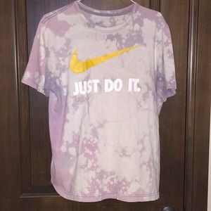 BLEACHED NIKE T-SHIRT📔